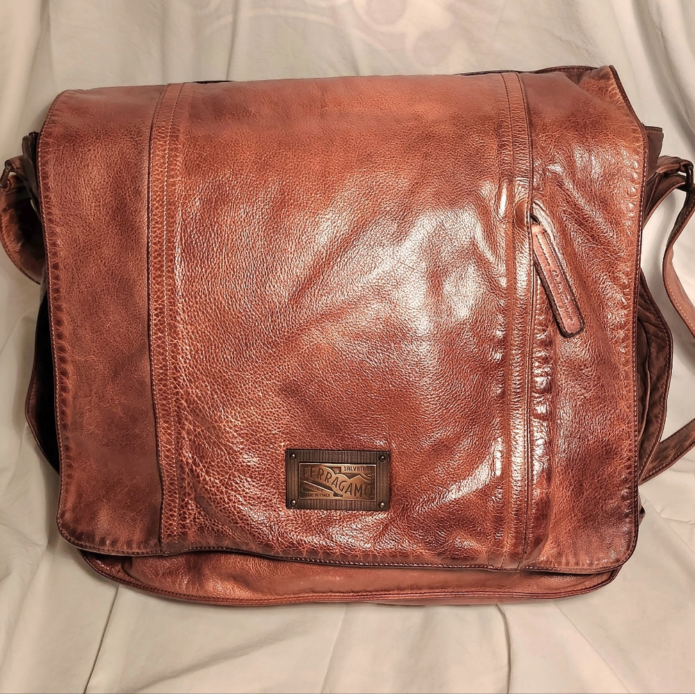 Salvatore Ferragamo messenger/laptop bag